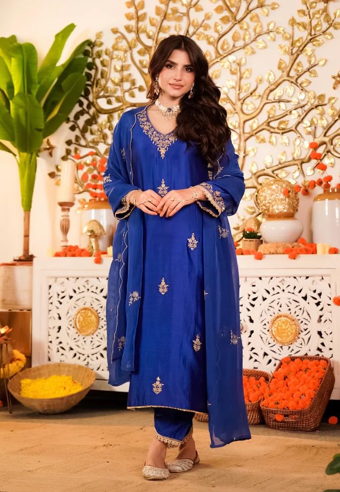Image of Klosia Women Embroidery Solid Straight Kurta and Pant Set with Dupatta