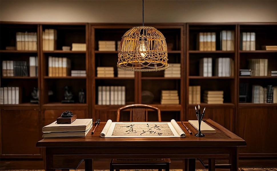 Lustre solaire en rotin extérieur pour illuminer vos repas sur la terrasse
