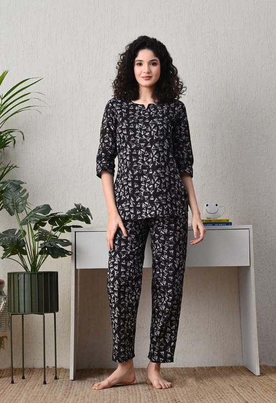 Image of Ichaa Women's Cotton Printed Round-Neck Night Suit Set with Pocket