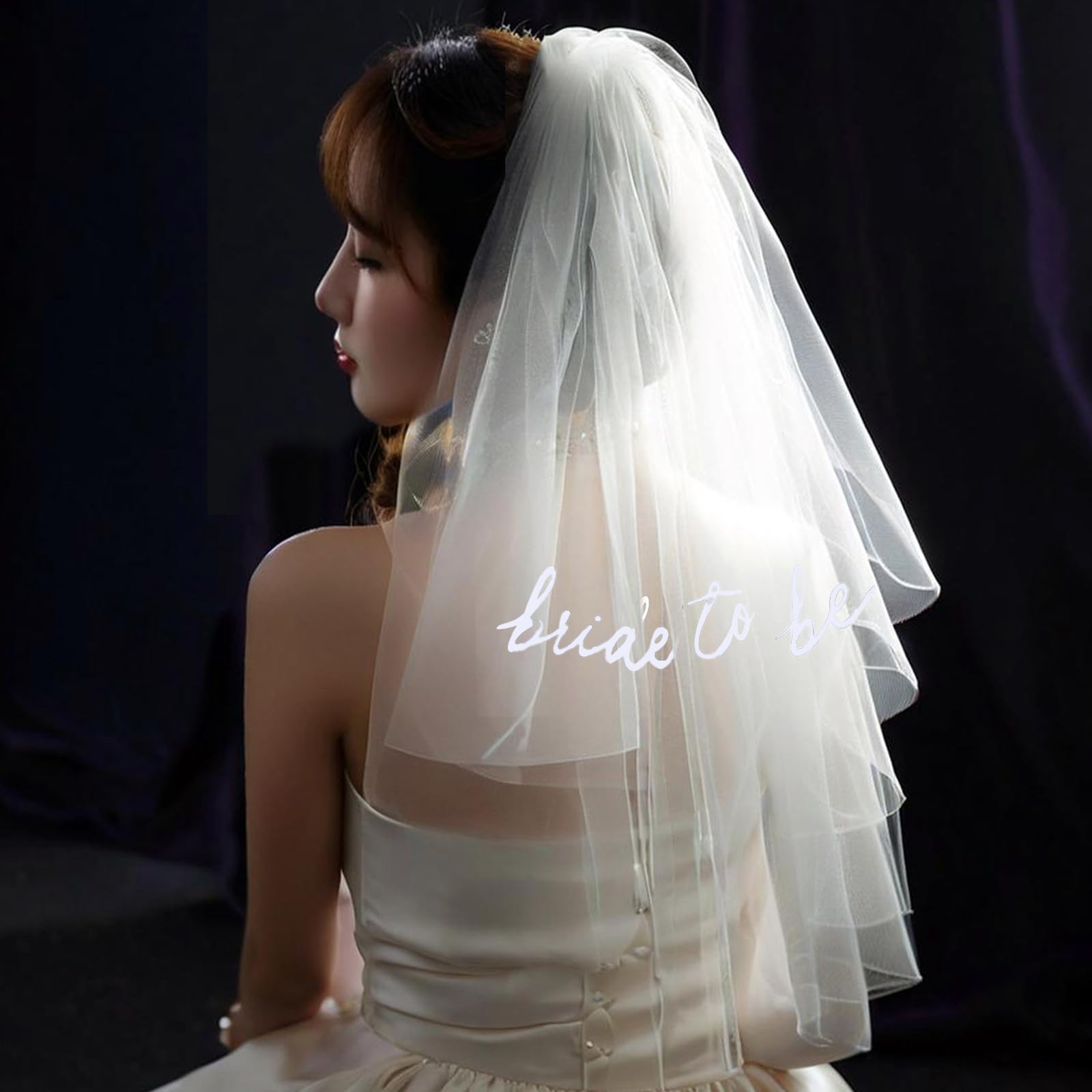 Ślubny welon ślubny z napisem "Bride to Be" i wstążką, biały welon ślubny ze złotym nadrukiem - zestaw na wesele i wieczór panieński, idealny na sesje zdjęciowe dla nowożeńców