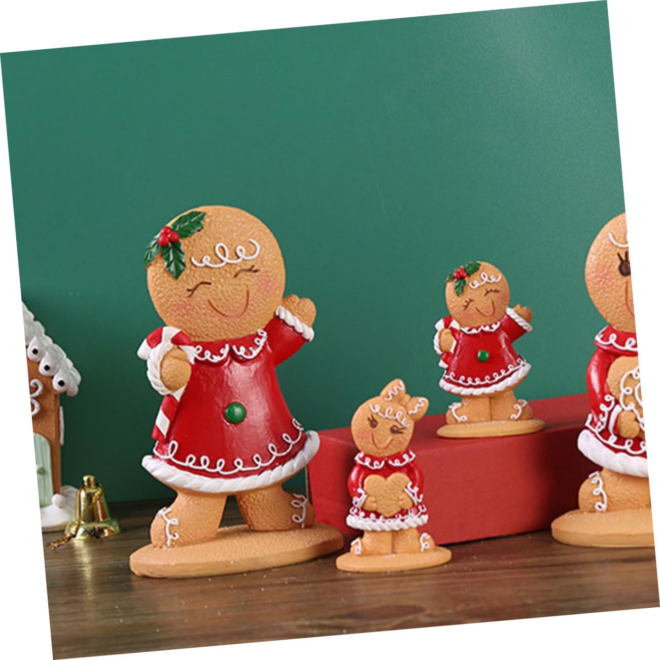 Cabilock 2Pcs Decorative Christmas Gingerbread Figurines Xmas Table Centerpiece Cute Holiday Ornament for Party and Home Festive Adornment