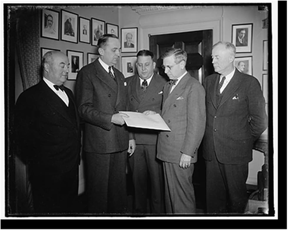 Pan American awarded New York-Bermuda airmail contract. Washington, D.C., Jan. 15. Submitting the only bid, Pan American Airways today was awarded the contract to carry air mail from New York to Ha...
