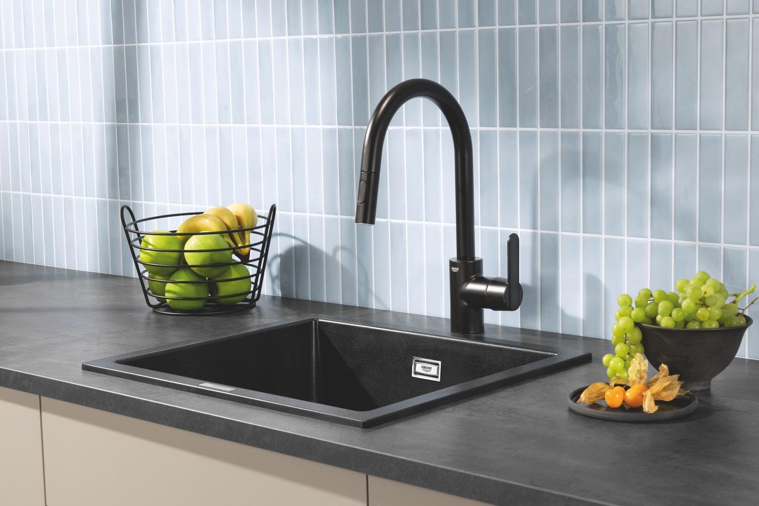 GROHE Get – Grifo Cocina con Caño Extraíble (2 Chorros, Caño Alto 381mm, Giro 360°, Cartucho 35mm, Acoplamiento Suave, Conexión 3/8", QuickMount), Negro Mate, 314842431