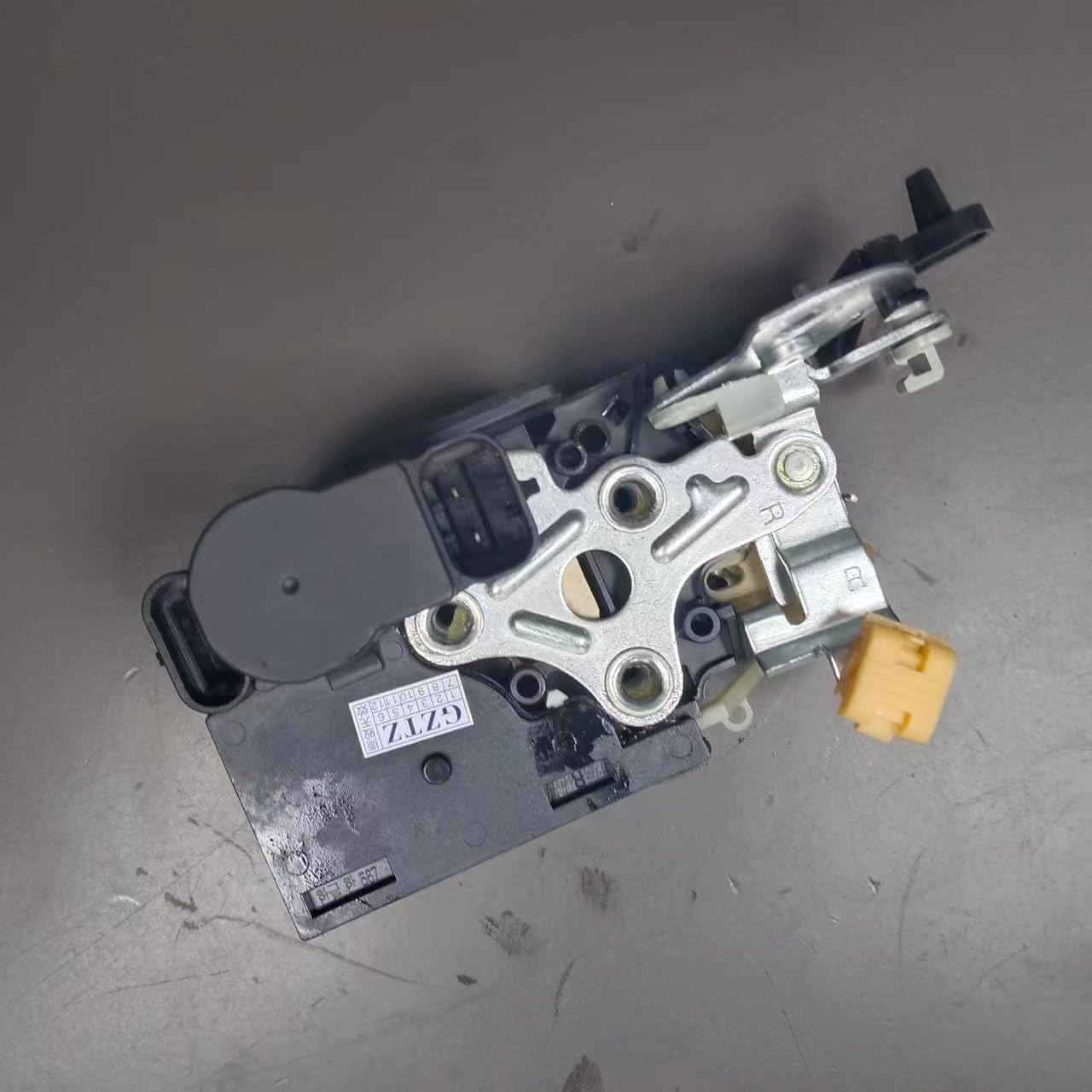 Serrure arrière droite 96636045 pour portière de voiture