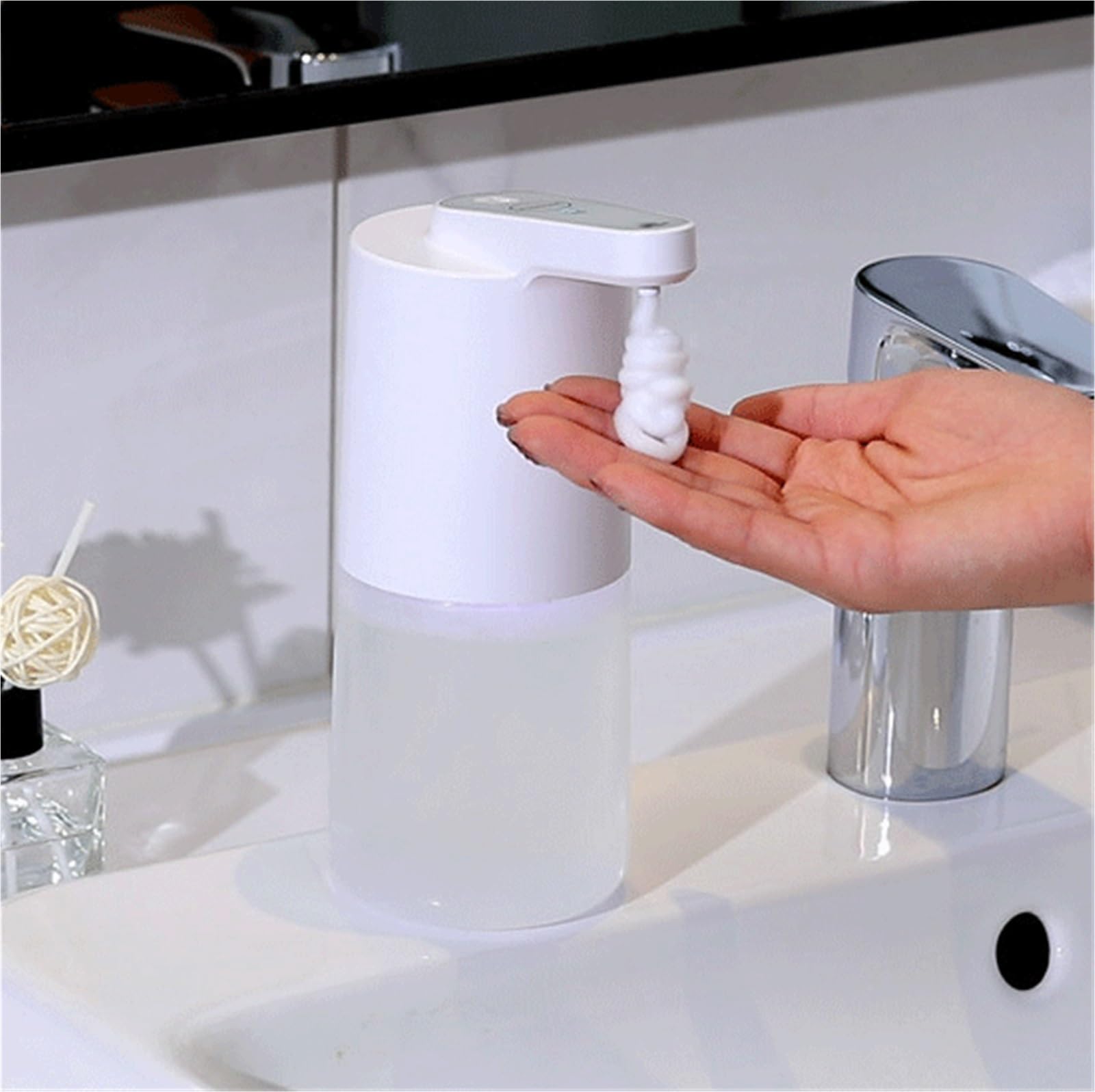 distributore di sapone Dispenser di sapone: da appoggio o parete; Disponibile in tre tipi: schiuma, liquido spray