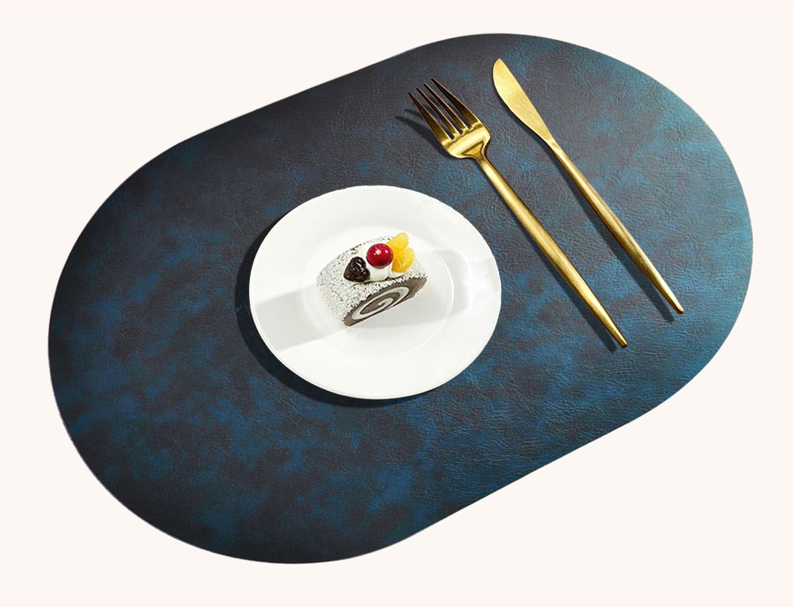 Oval Leather Placemats Set of 6 Washable,Heat Resistant Table Mats for Dining Table, Durable and Easy to Clean for Daily Use (Blue)