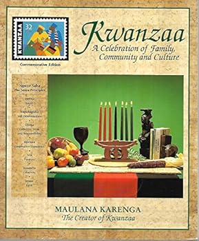 Paperback Kwanzaa : A Celebration of Family, Community and Culture Book