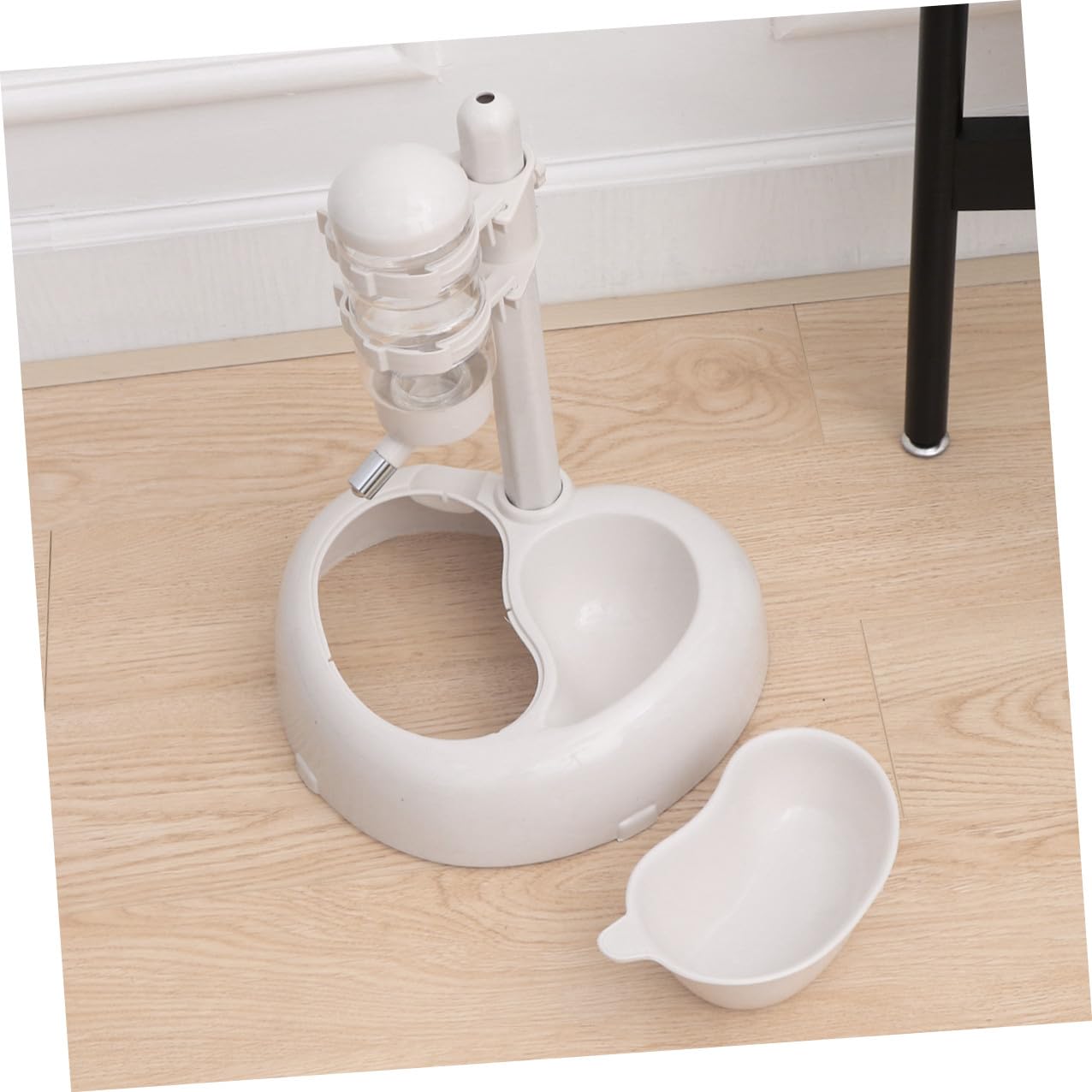 Abbeveratoio Sospeso Automatico in Plastica Bianca Design Rotante | Abbeveratoio Automatico per Cane, Design Rotante di Sollevamento, Scanalatura Antioverflow