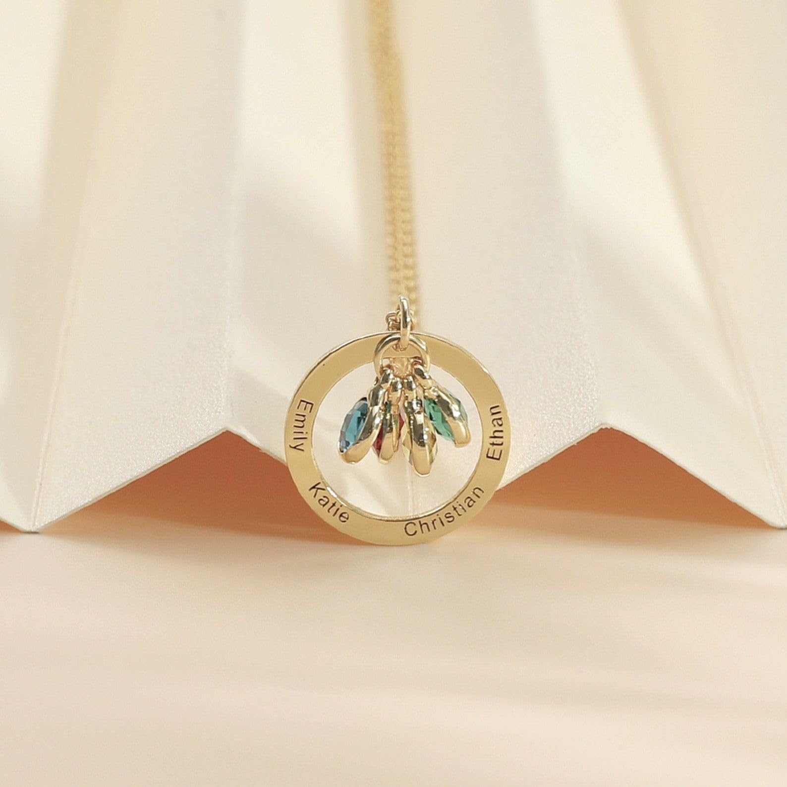 Pietra portafortuna cerchio collana con nome, personalizzato inciso bambini collana con nome, cerchio messaggio per mamma, Festa della Mamma