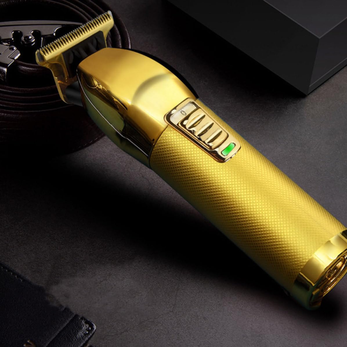 Recortadora de Pelo Eléctrica 3.7v Dorada Diseño Ergonómico