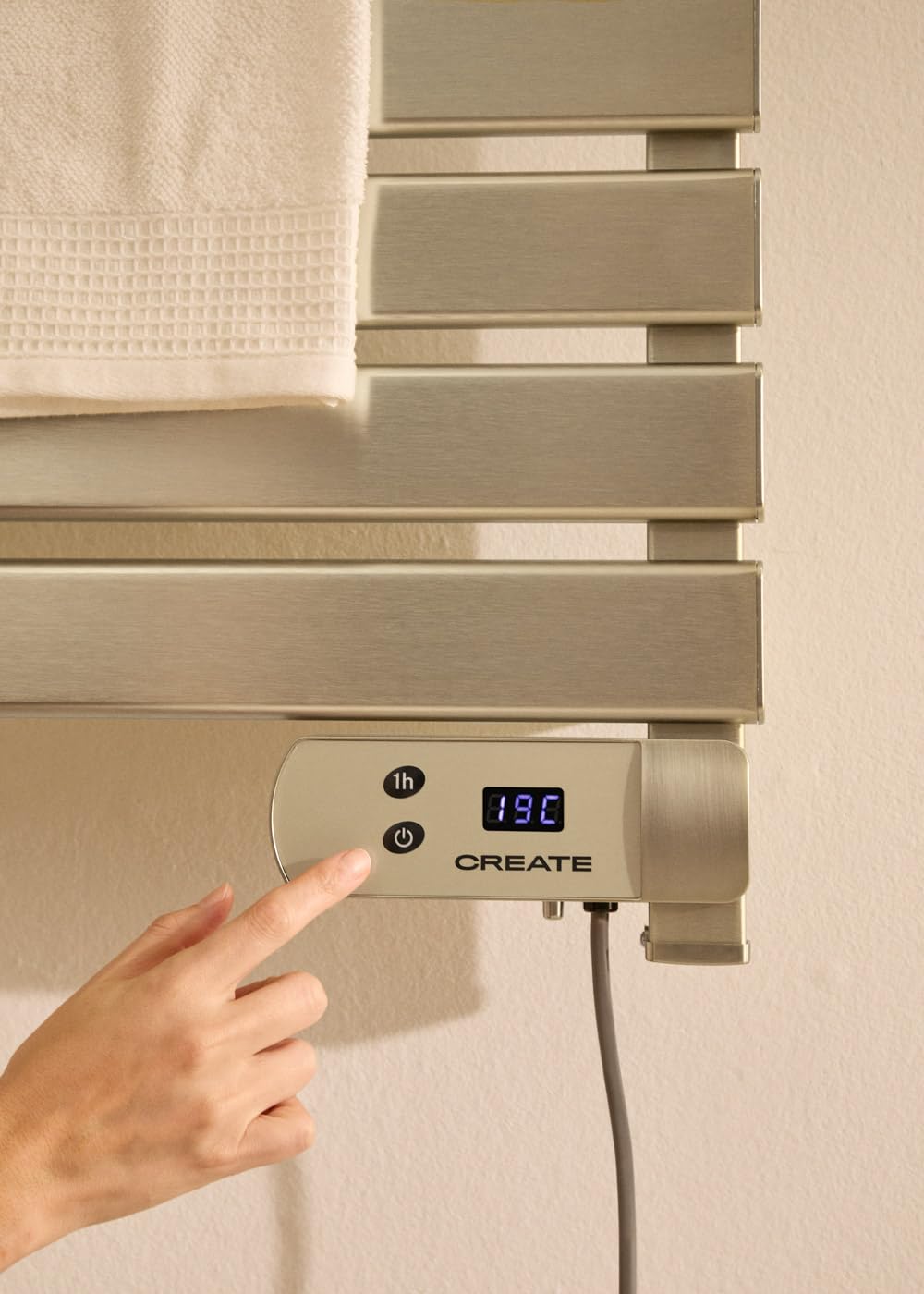 CREATE / WARM Towel 500W / Elektrischer Badheizkörper Edelstahl mit Regal / 96,9x55x5cm / Für Boden oder Wand, Timer, LCD-Display, geringer Verbrauch