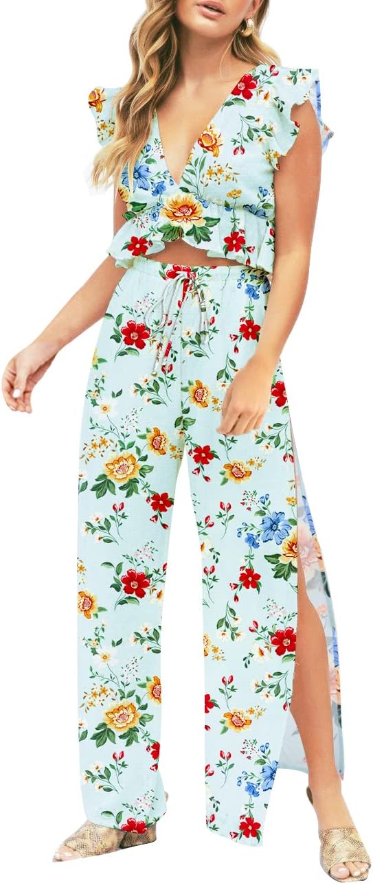 Stylish 2-piece outfit with crop top and wide-leg pants.