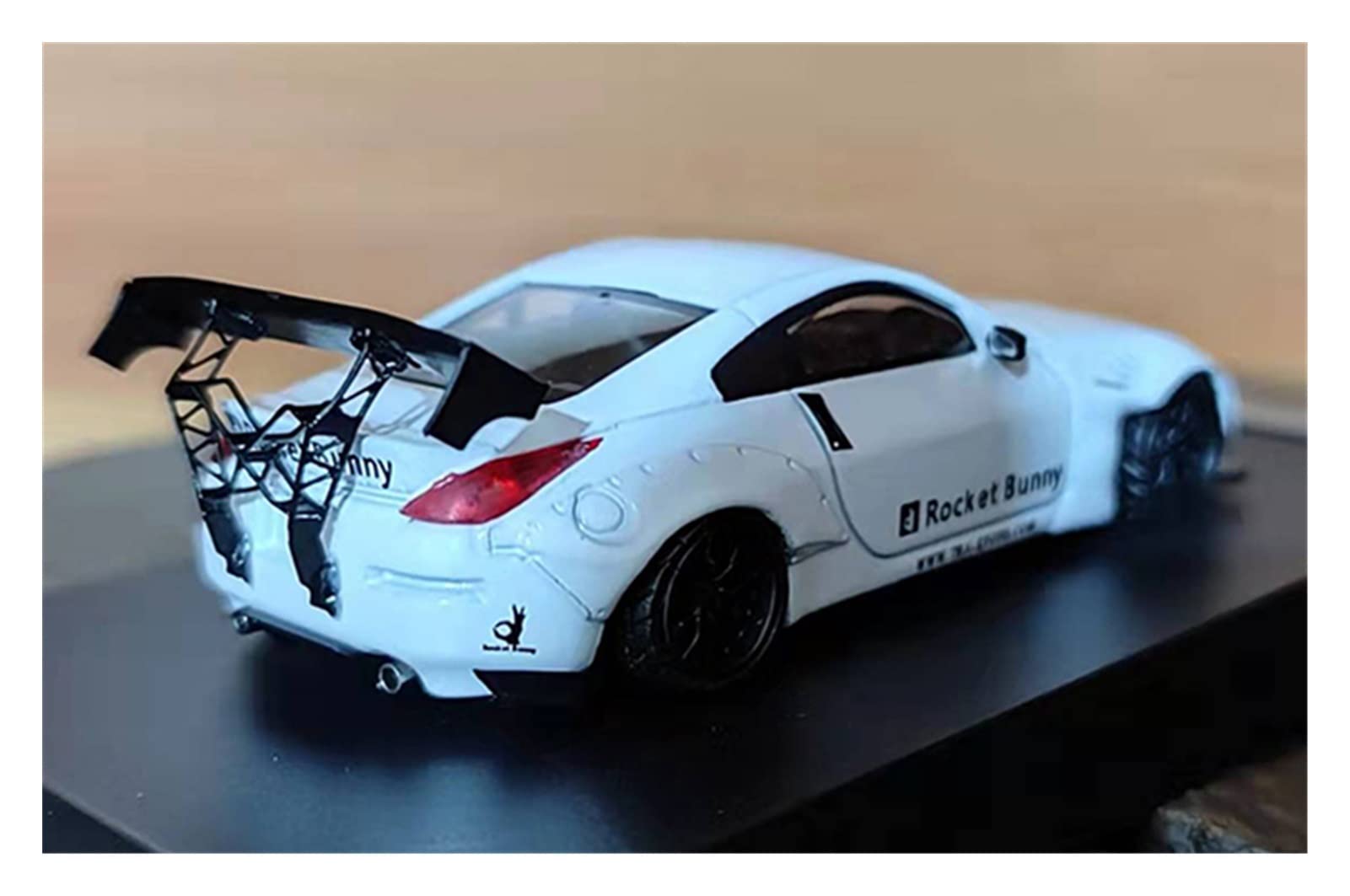 Scale Finished Model Car 1/64 for Nissan Fairlady 350Z Diecast