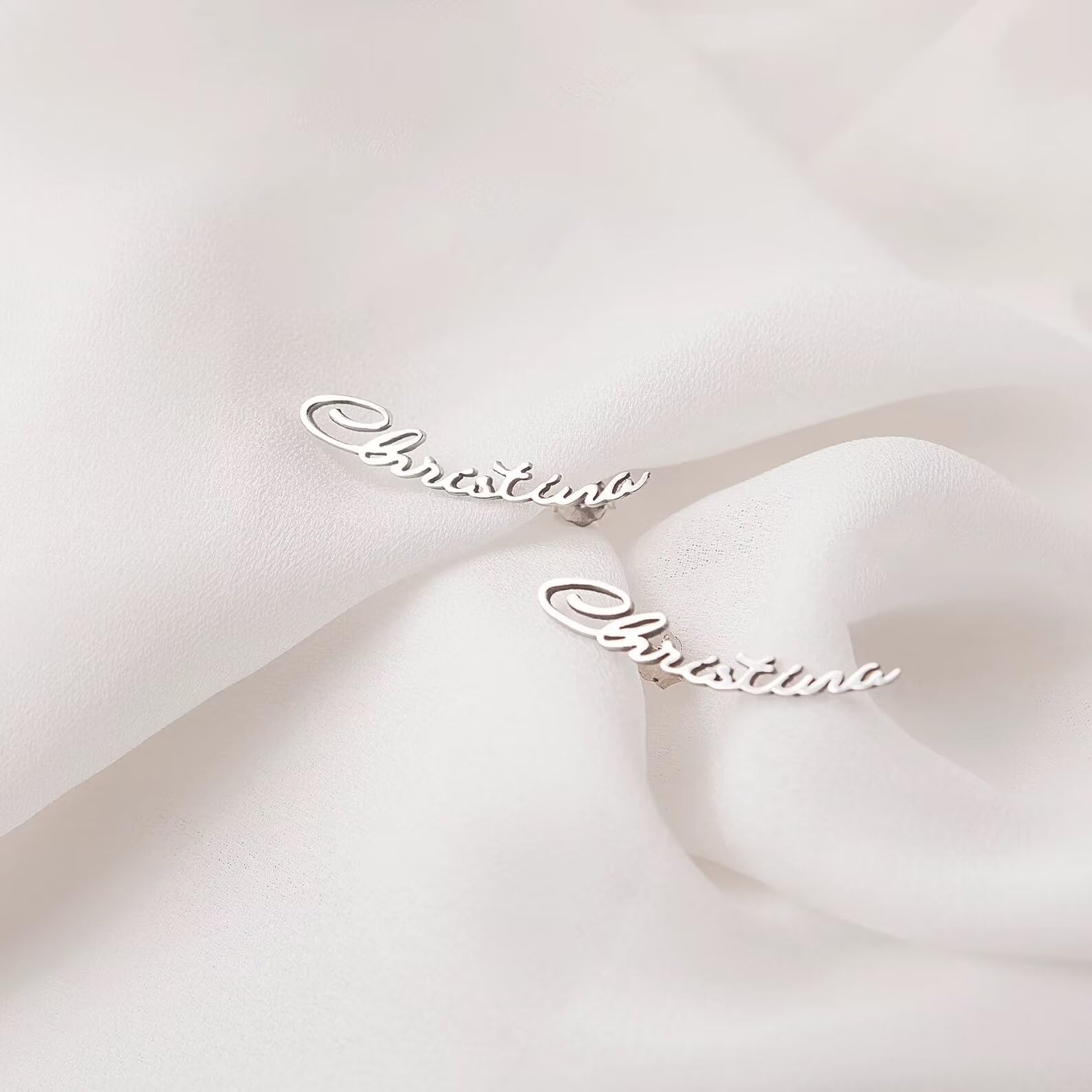 Pendientes personalizados de oro - Pendientes con nombre - Pendientes minimalistas - Joyería personalizada con tu nombre - Regalo de pendiente para ella