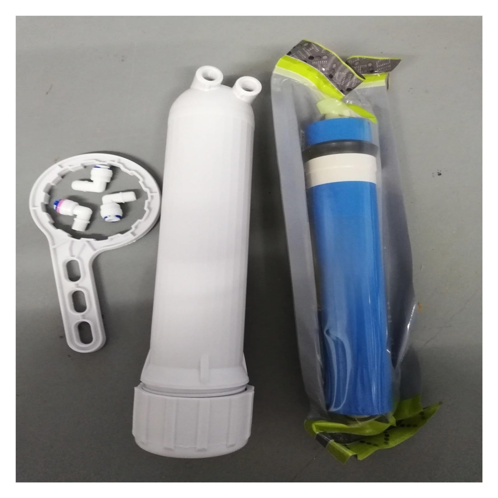 Filtro de agua 100 GPD con membrana RO y carcasa, incluye 3 accesorios llave Fácil instalación