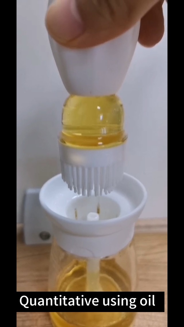 Set 2 Bottiglie Per Olio Con Pennello In Silicone – 135ml E 150ml – Vetro Borosilicato E Silicone – Per Cucina E Barbecue