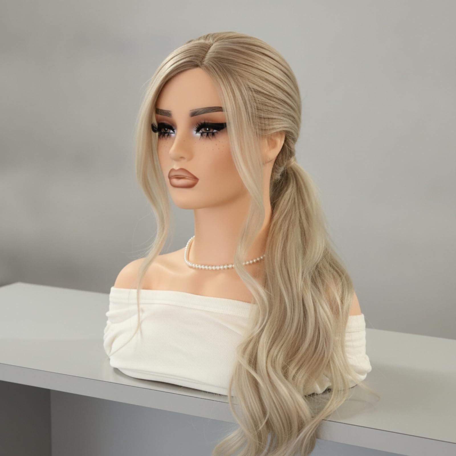 Almencla Schaufensterpuppe Kopf Mannequin Kopf Büste Torso Präsentationskopf Schmuckbüste aus PVC mit Bemalten Augen Brauen Sommersprossen für Halsketten Ohrringe Haarteile für Einzelhandel Messe