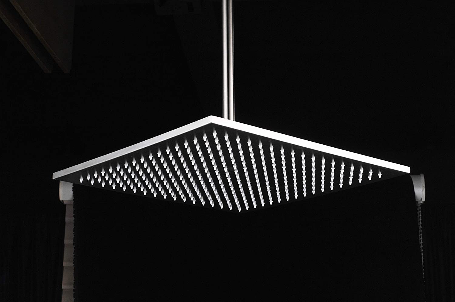 Nowoczesny 40 x 40 cm luksusowy prysznic deszczownica LED wbudowana głowica prysznicowa kwadratowa głowica prysznicowa 3 diody LED kolor: chrom