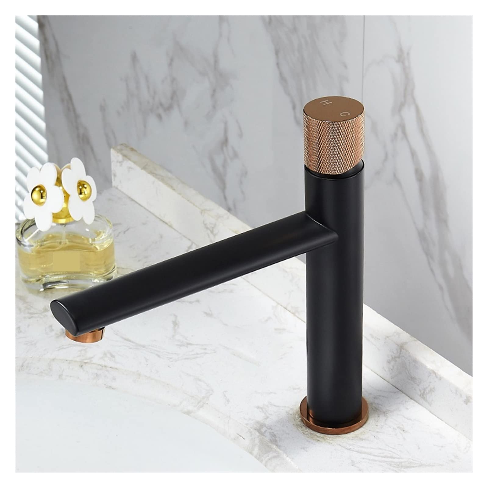 Robinet de salle de bain design pour une routine matinale moderne