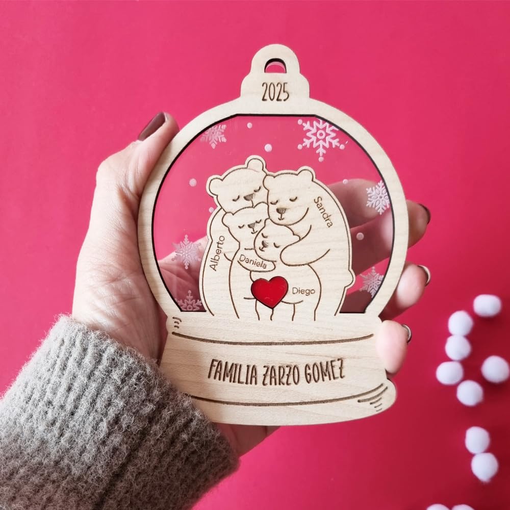 Bola de Navidad Personalizada Familia de Osos - Adorno Navideño en Madera con Nombres Grabados - Decoración Original y Única para el Árbol