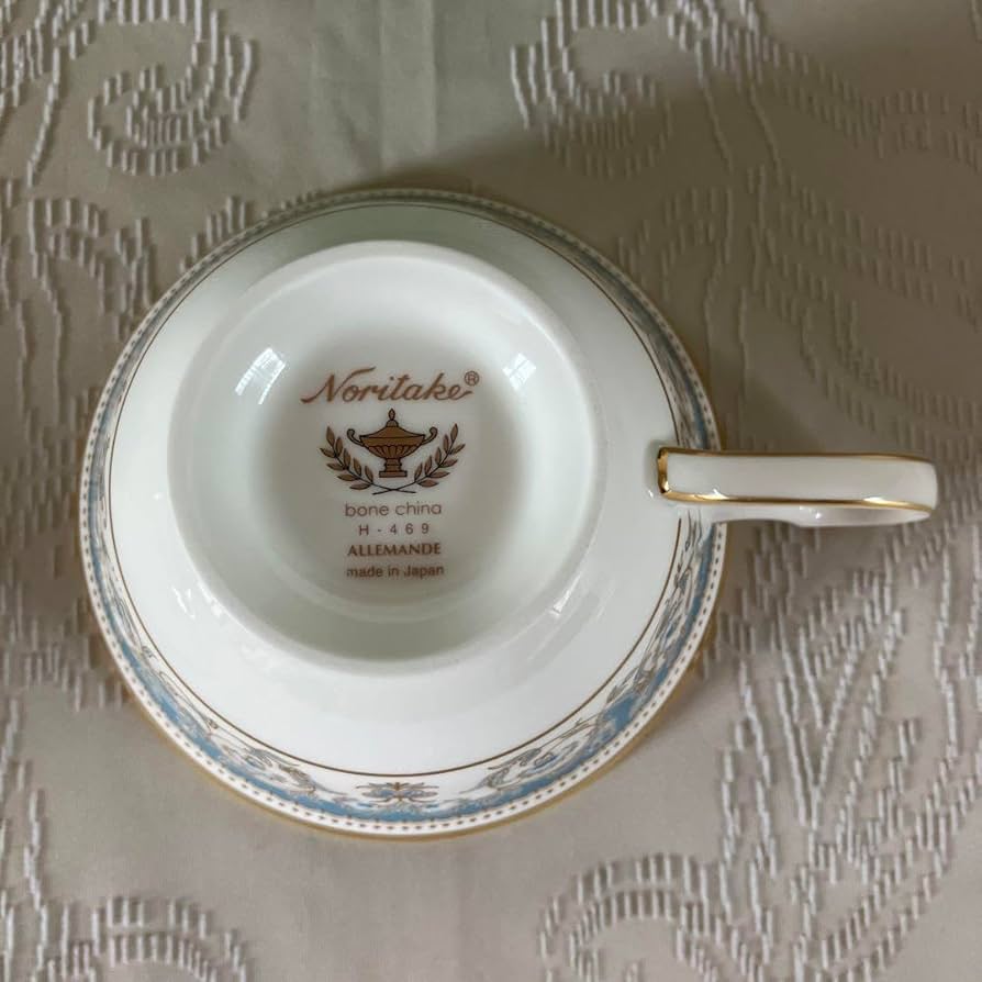 ノリタケアルマンドシリーズ　スープカップ＆ソーサ−セット　2客 ノリタケアルマンドシリーズ スープカップ＆ソーサ−セット 2客 - メルカリ