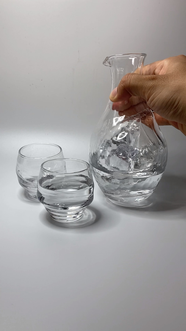 穴あきデザイン　ガラス製 冷酒徳利 4点セット 大小 美品 Amazon.co.jp: 東洋佐々木ガラス 冷酒セット 酒グラス