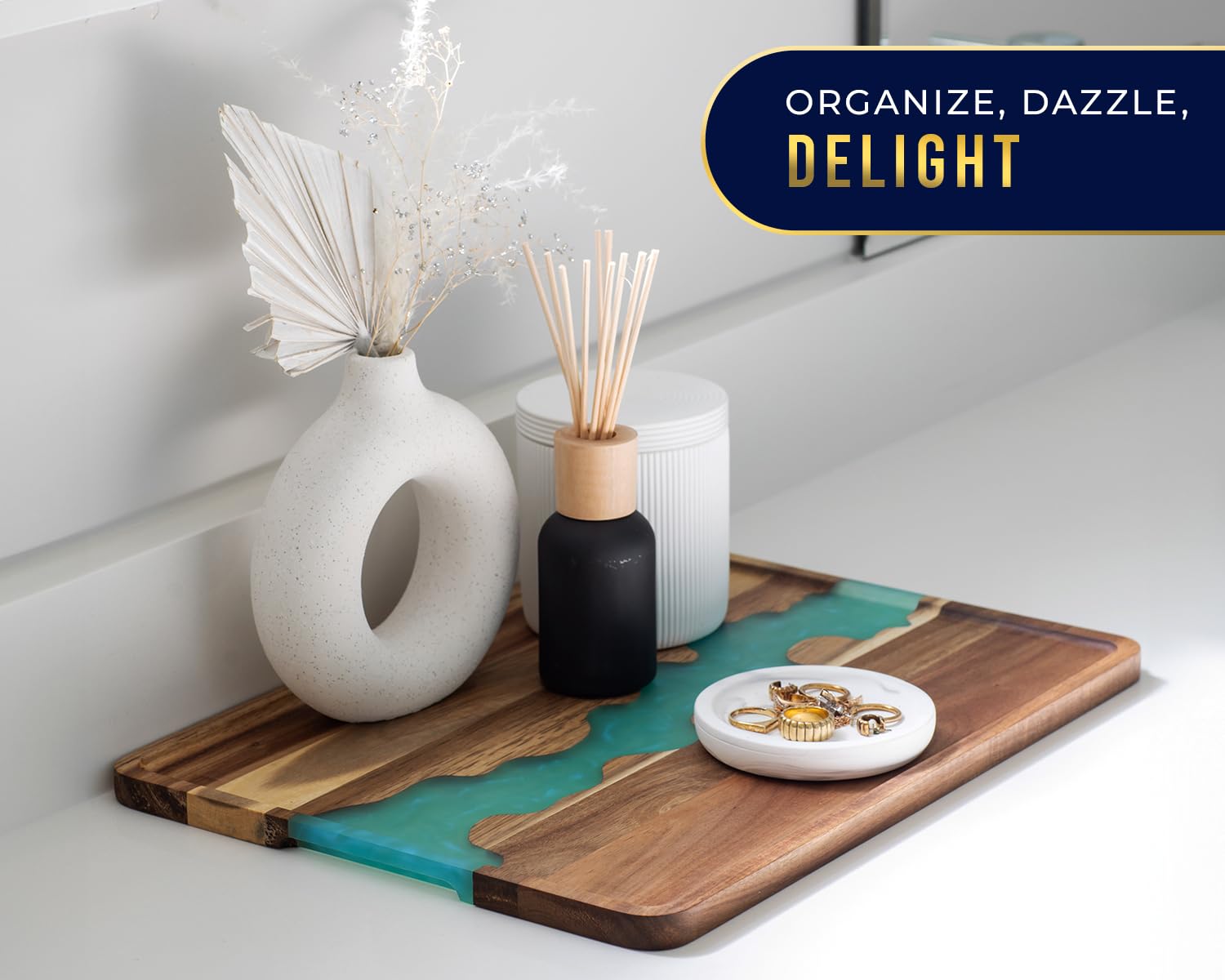 Plateau en bois d'acacia avec accents en résine bleue, 40,6 cm – Plateau de service décoratif pour petit déjeuner au lit, déjeuner, dîner, collations, patio, ottoman, table basse, centre de table –