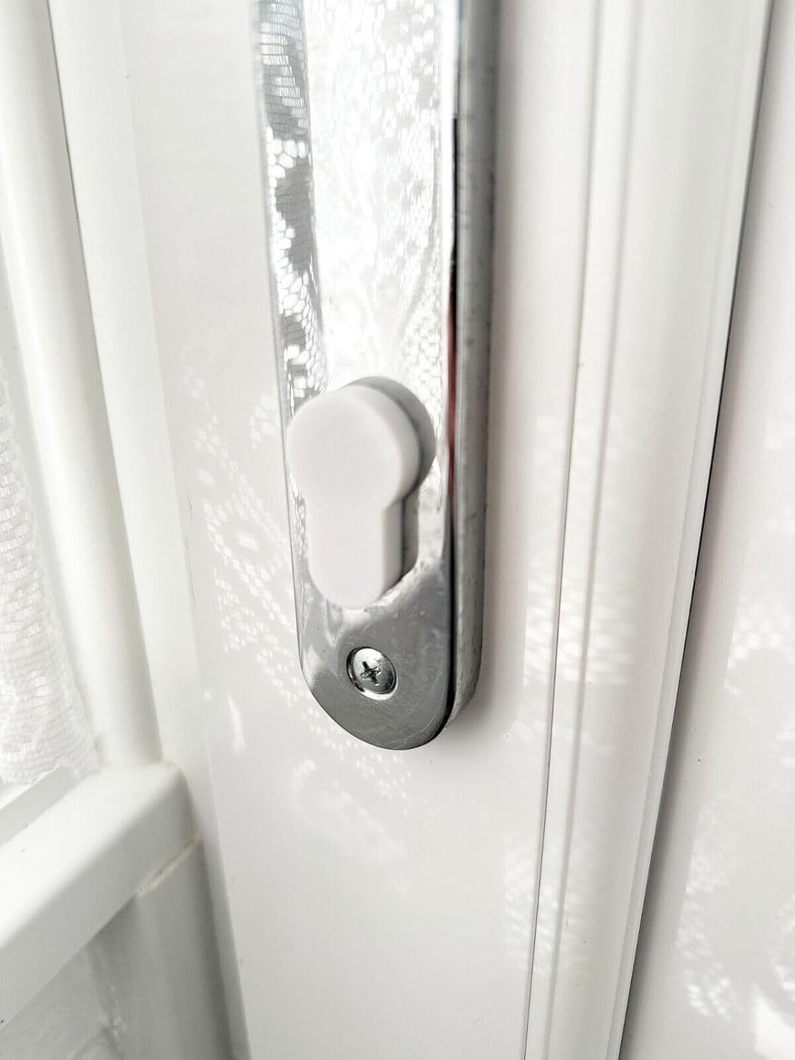 Lock Draught Excluder Keyhole Cover Push Fit Cap, Keep Draught and Cold