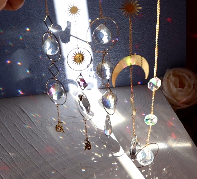 Amazon.co.jp: サンキャッチャー キラキラクリスタル星月窓玄関