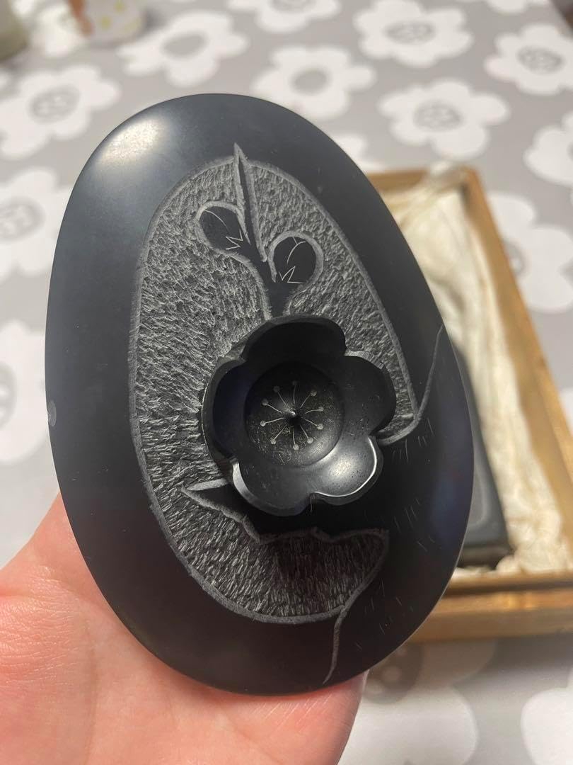 硯 木製と黒石の硯 那智黒石で作られる「皇室献上硯」山口光