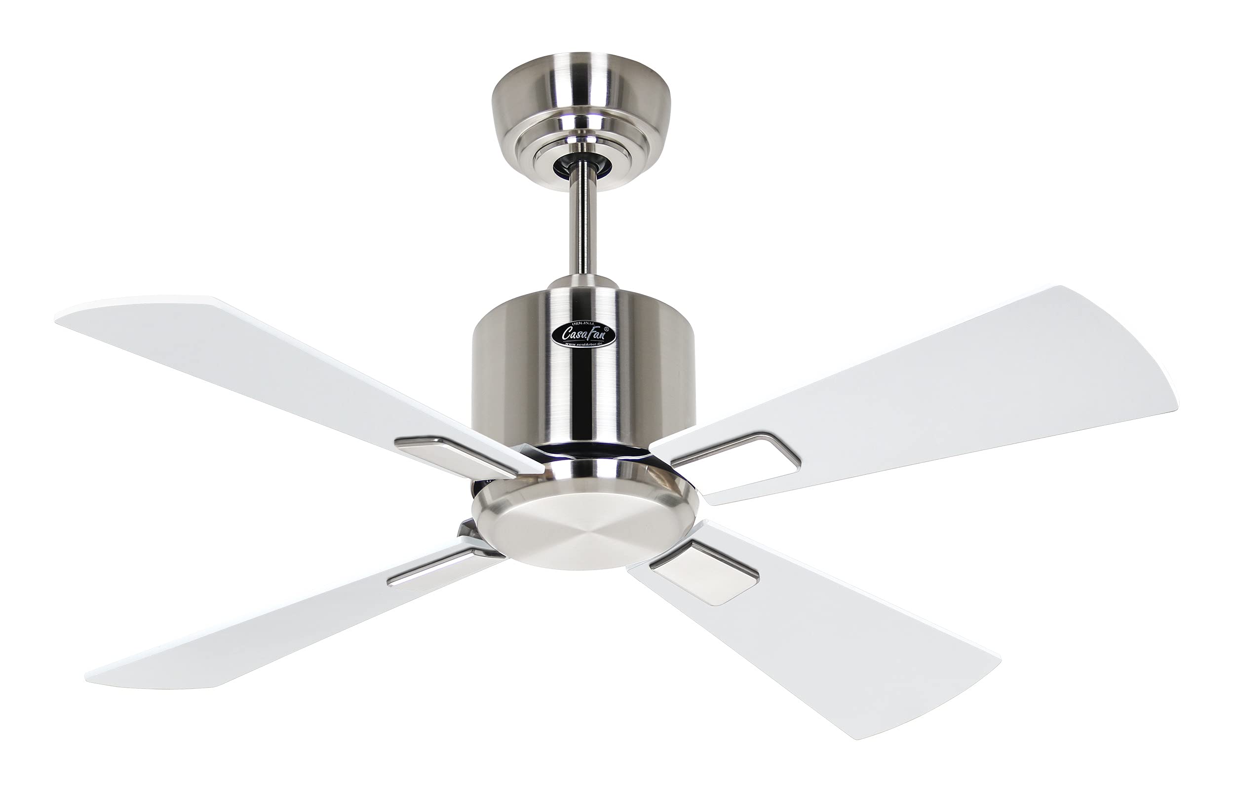 Ventilateur de plafond Wi-Fi CasaFan pour rafraîchir un salon moderne en été