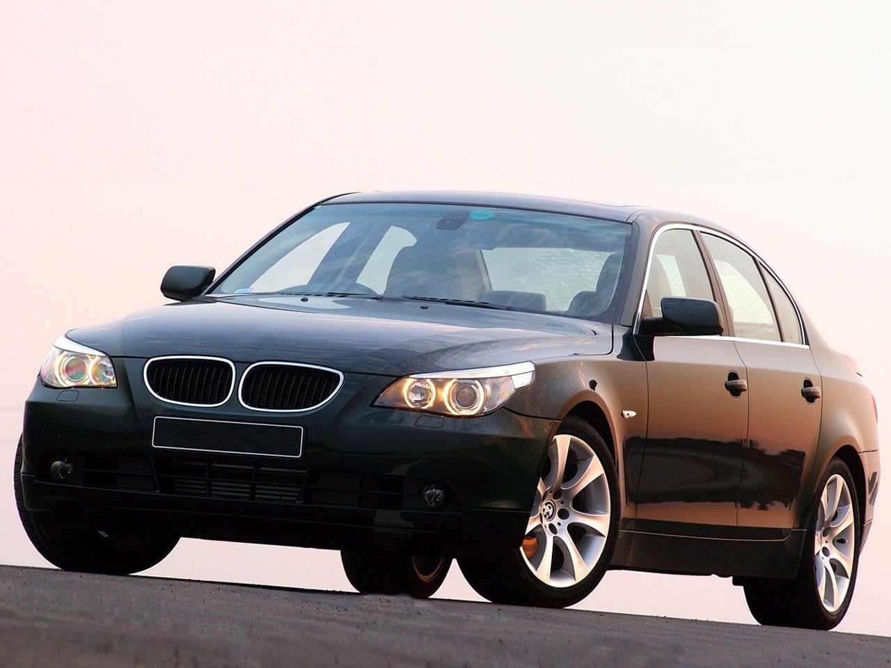 2 Vérins à Gaz de Capot Compatibles avec une BMW Série 5 E60 E61 2003-2010. Remplacement pour 51237008745