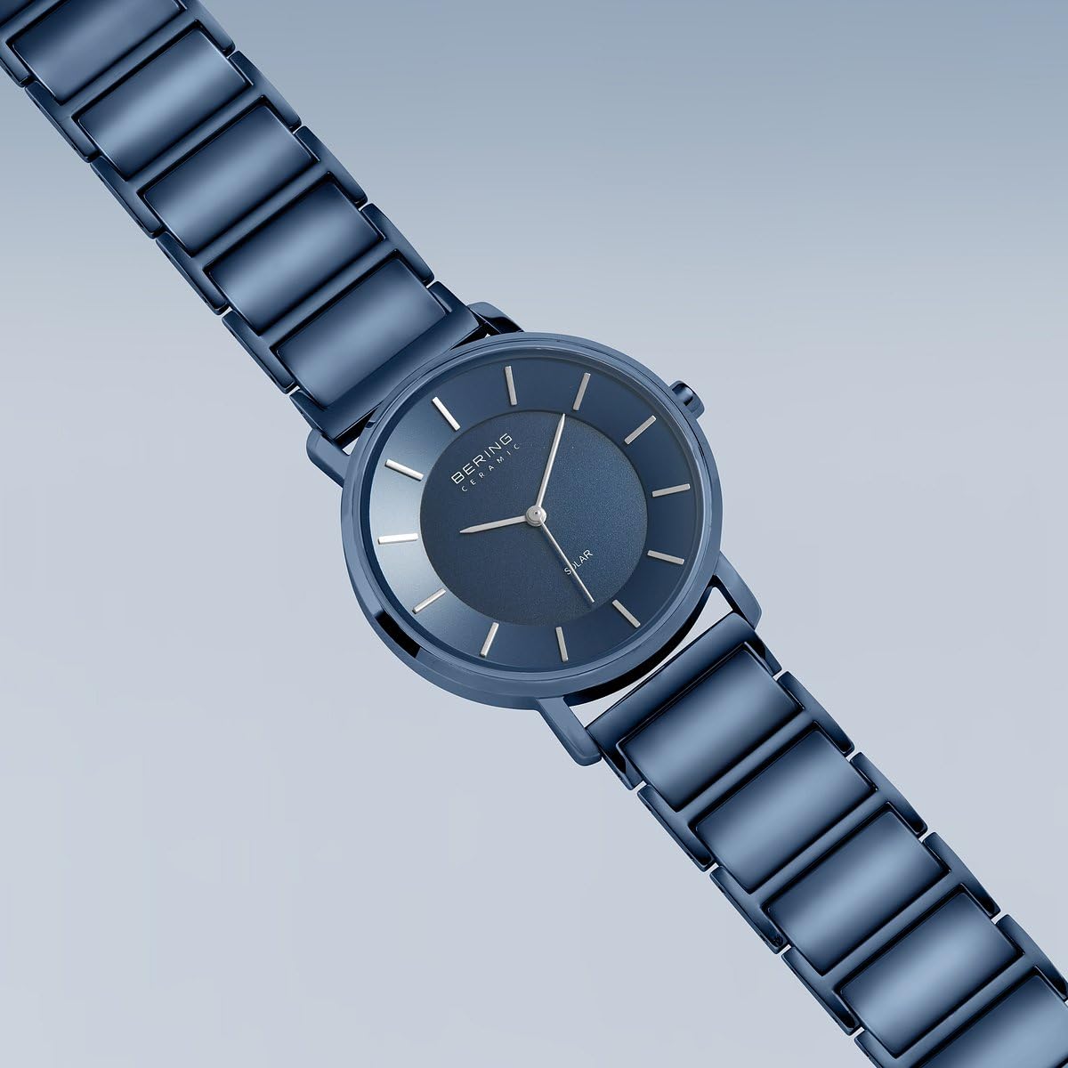 Bering 19535 Reloj Solar para Mujer con Caja de Acero Inoxidable de 35 mm y Esfera, Brazalete de Acero Inoxidable con Detalles en cerámica, Resistencia al Agua de 3 ATM