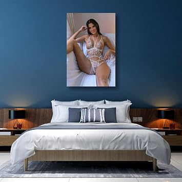 Sandra Bullock Sexy Star Poster Gifts Canvas Painting Poster Wall Art Decorative Picture Prints Modern Decor framed-unframed 20x30inch(50x75cm)