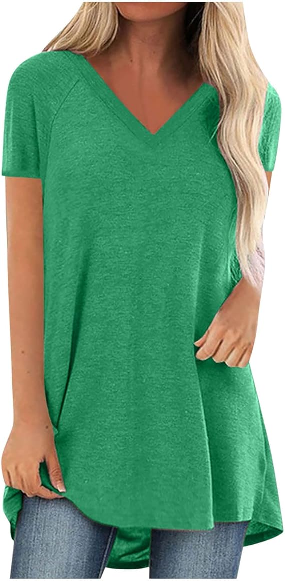 Chemises longues pour femmes à porter avec des leggings – manches courtes – col en V – Tunic Tops – habillé et décontracté – Blouses mignonnes – Vêtements (Short Sleeve, V Neck, Tunic Tops, Dressy Casual, Cute Blouses, Clothes)