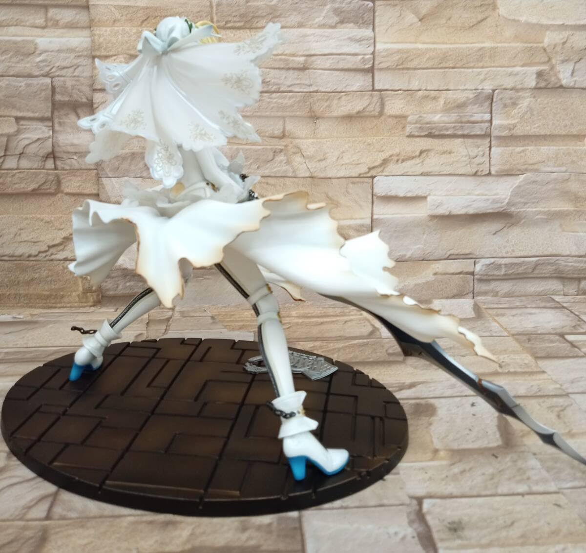 フランスムンデイ社限定ビスクドール