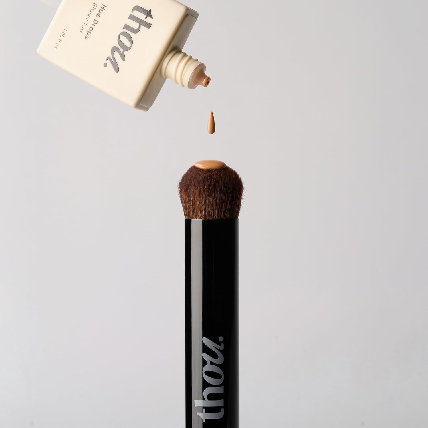 Thou Perfect Touch Blending Brush - Super-Soft Synthetic Bristles, Perfect for Blending Liquid, Cream or Flawless Makeup Application, Easy Blending, Face Make Up - Image 2