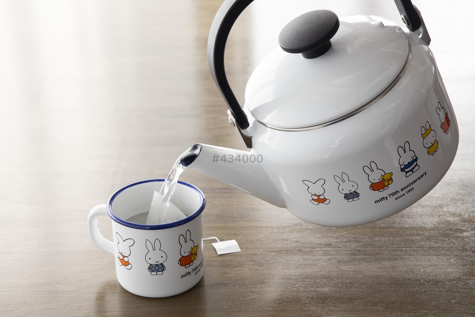 Amazon.com: Fuji Hollow MF70-7MG Miffy 70th Anniversary Mug