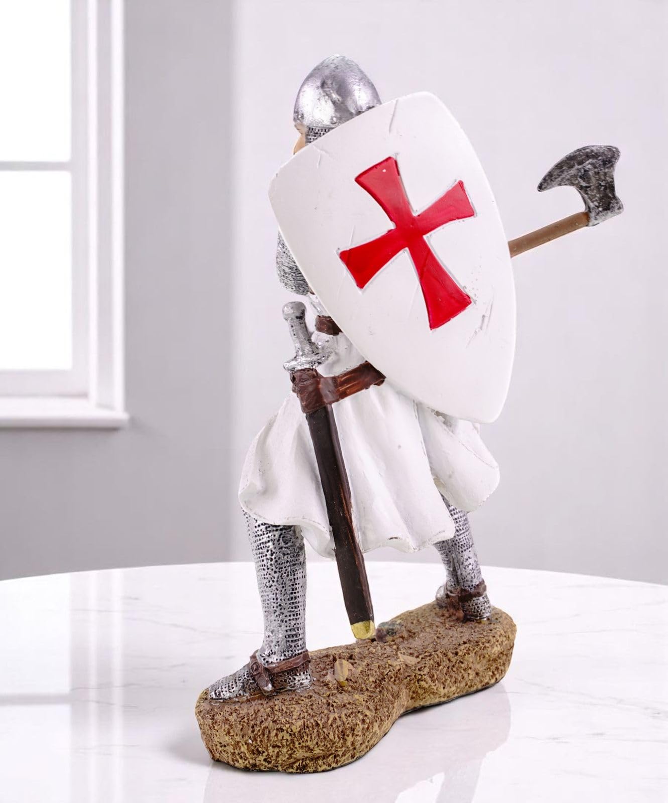 Kremers Schatzkiste Figura de caballero templario con hacha y escudo, pintado a mano, 19 x 17 cm, estatua de polirresina | Artículo de coleccionista perfecto y regalo para los amantes de la historia y