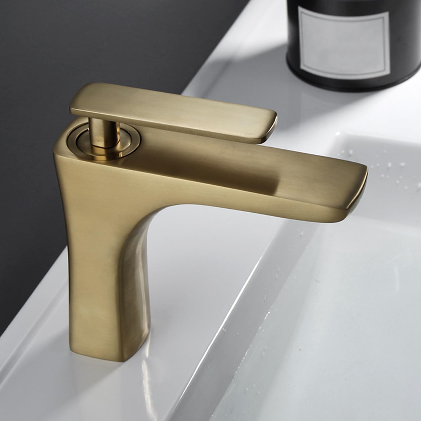 Robinet de lavabo compact contre les éclaboussures et le calcaire - 8
