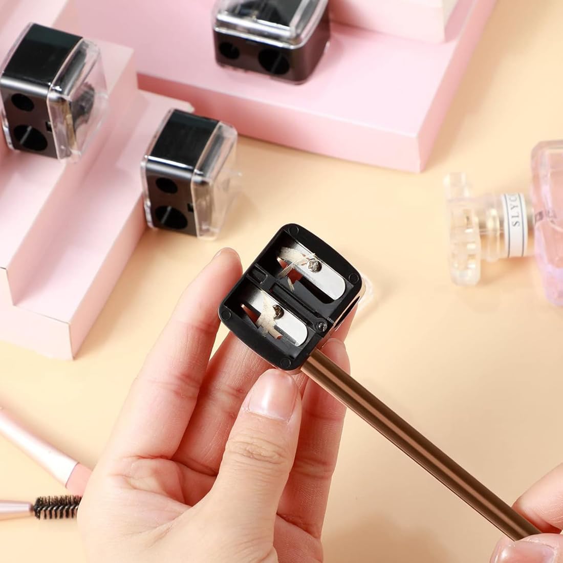 Temperamatite di Bellezza,Temperino Matita Occhi,Temperino Doppio per Matite Cosmetiche,Temperamatite Trucco,Temperino Trucco, Adatto per Eyeliner, Matita per Sopracciglia (Nero), 2 pezzo