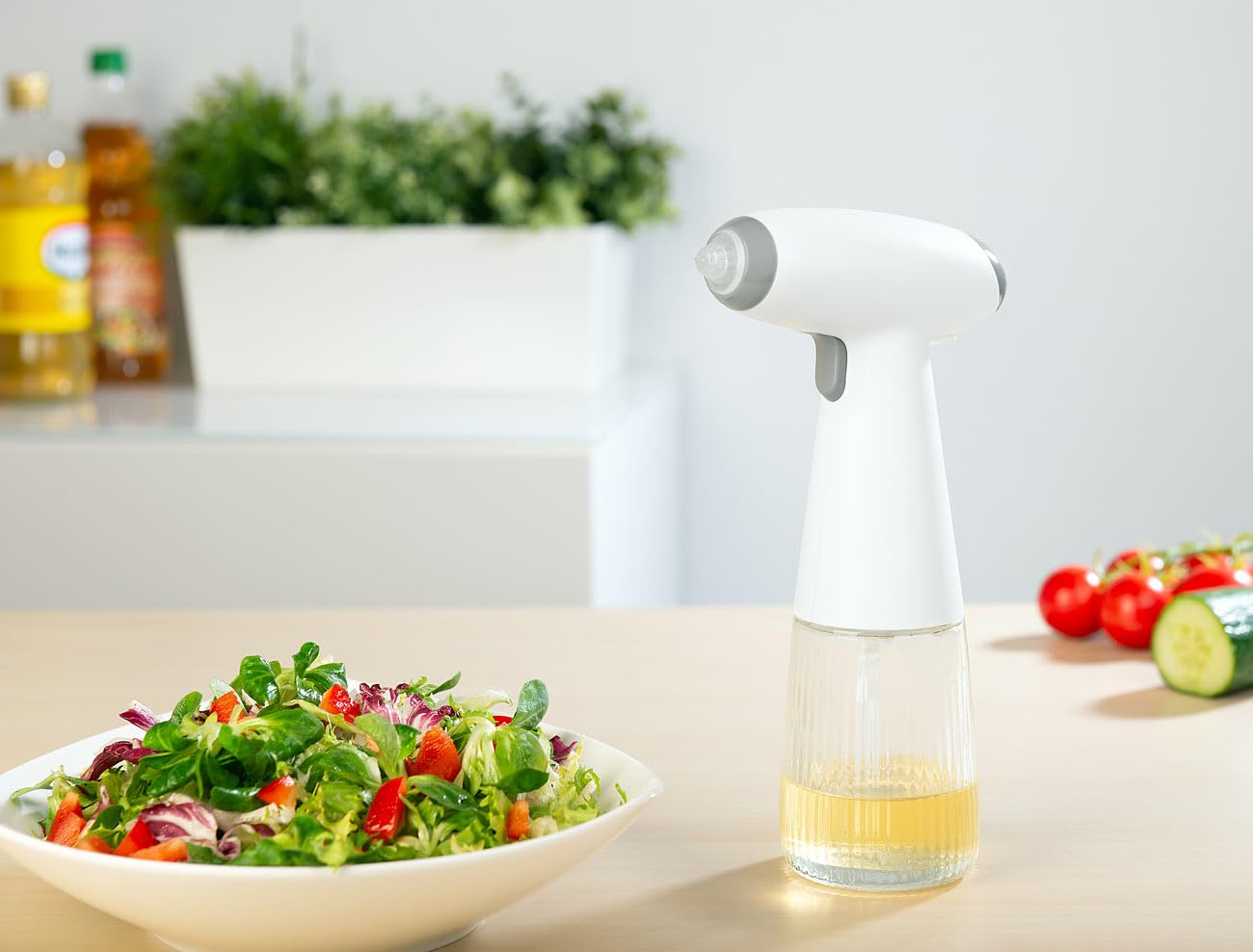Rosenstein & Söhne Öl-Sprühflasche Grill: 4er-Set Akku-Nebel-Sprühflasche, Öl & Essig, 180 ml, Echtglas, USB-C (Elektrischer Ölsprüher Glas USB-C, Ölsprühflasche akkubetrieben)