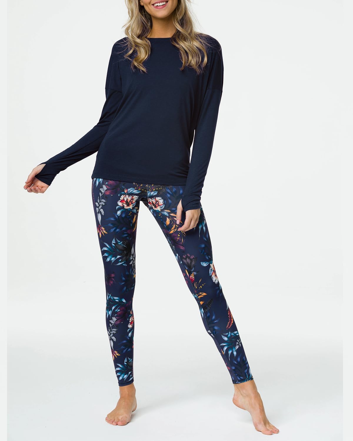 Sanutch Diamond Shape Long Sleeve Open Back Workout Top - Luxury Workout Shirt for Women, Stylish Gym & Yoga Wear - Image 5