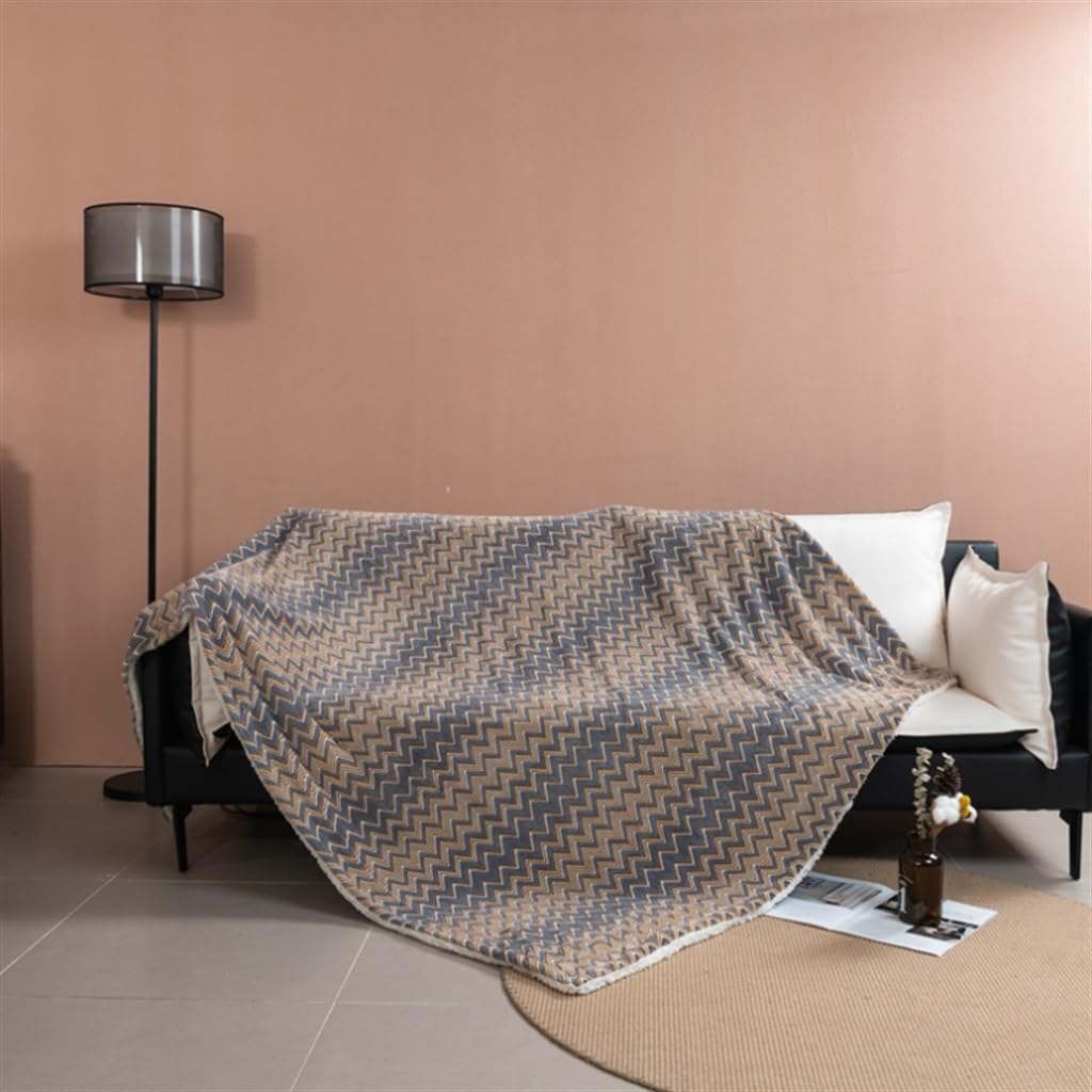 Couverture en laine d'agneau et velours de corail aux finitions haut de gamme