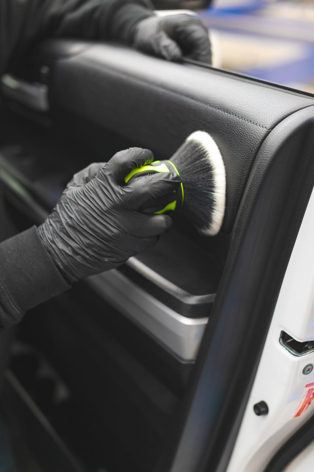 Detail Factory Curveball Szczotka premium – wysokiej jakości odczucie, idealna do detailingu wnętrza, unikaj stawiania jej na stole do makijażu, Octane Ectoplasm