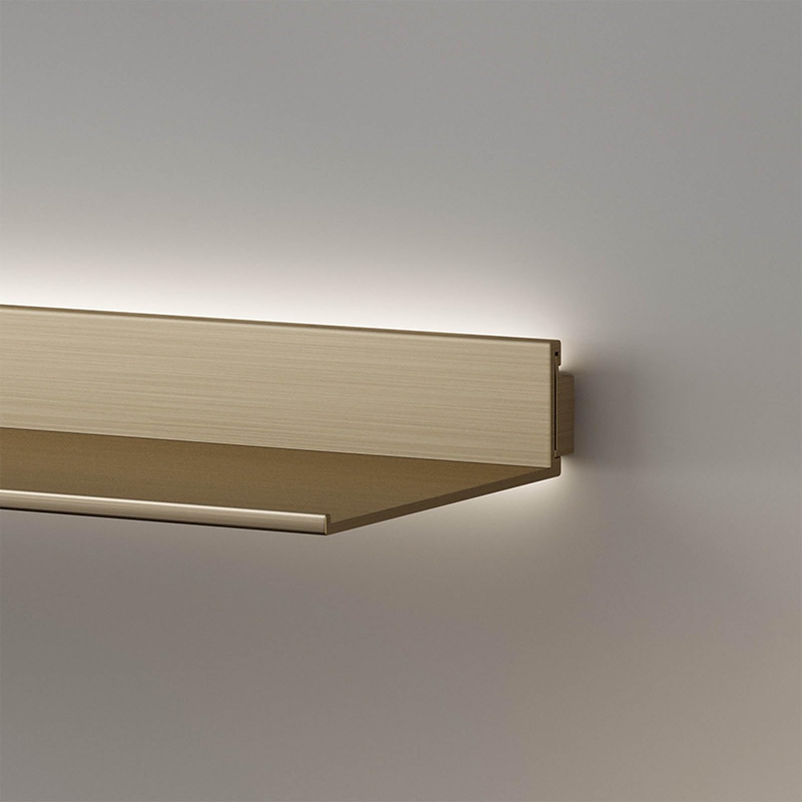 Étagère murale LED dorée pour sublimer votre salon et vos bouteilles