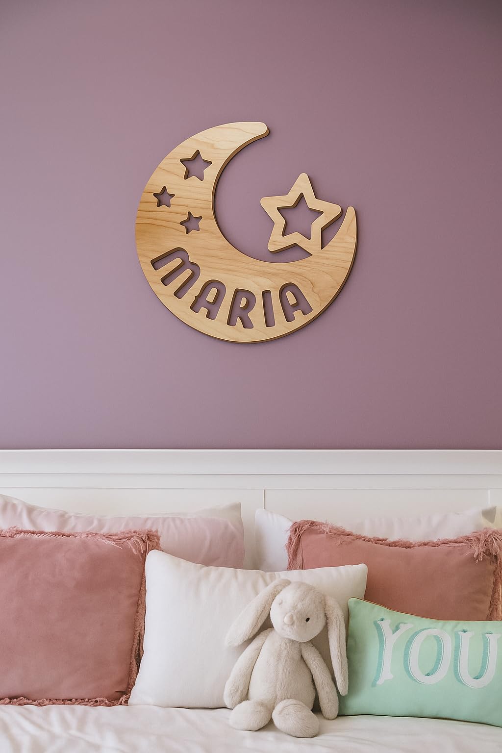Placa de nombre infantil para decorar la habitación del bebé con nubes y estrellas