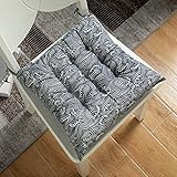 Matériau : polyester + coton perlé, tissu polyester sélectionné, résistant à l'usure et durable, et rembourrage complet en coton perlé et technologie de perforation solide pour garantir que l'apparence est durable et non déformée.