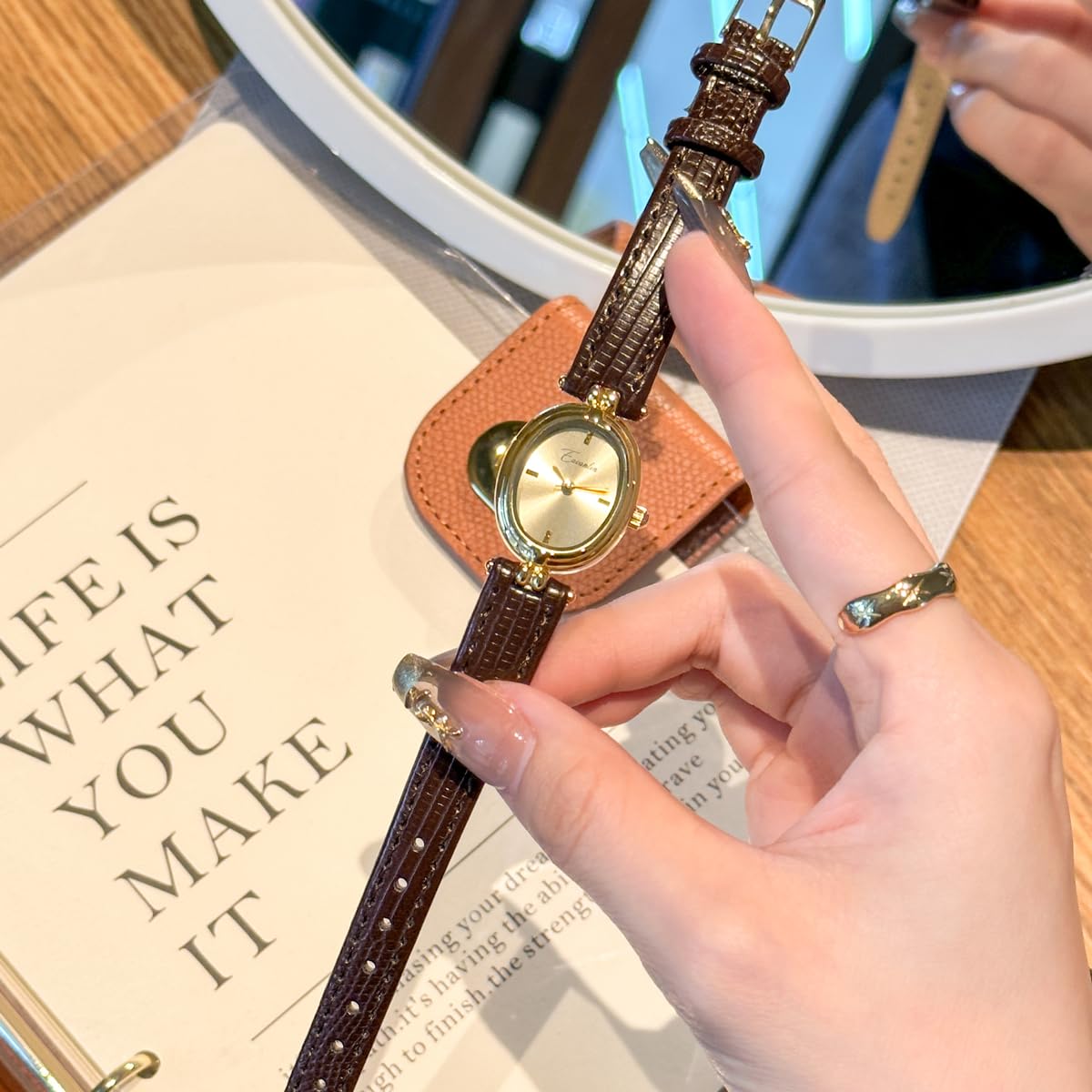 Orologio da polso da donna, alla moda, piccolo, ovale, al quarzo, vintage, con cinturino in pelle, impermeabile, di lusso, casual, marrone, nero