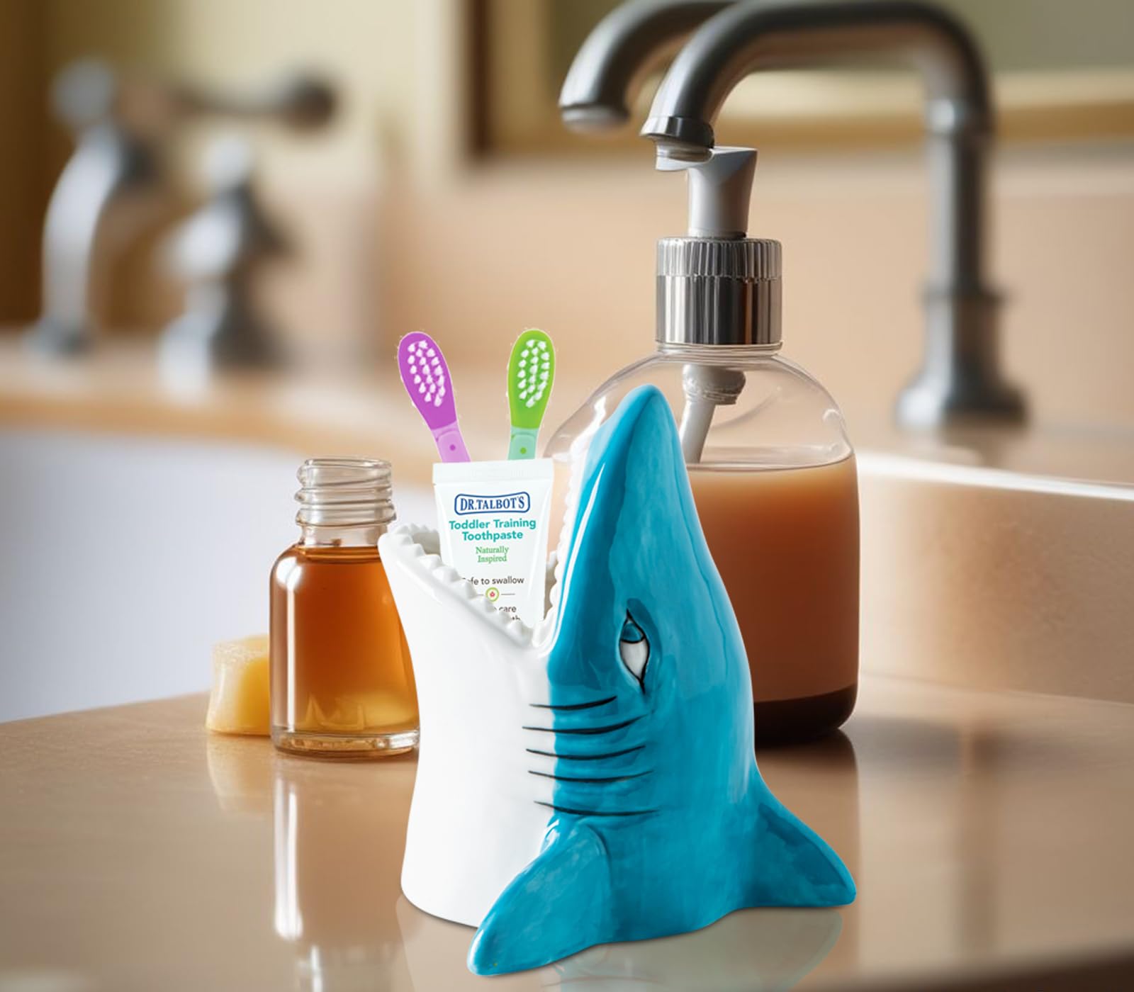 Cute Kid Toothbrush Holder Toothbrush Organizer Durable Ceramic Big Mouth Shark Shape Tooth Brush Holder Animal Toothbrush Holder for Bathroom Hold Toothbrush and Toothpaste